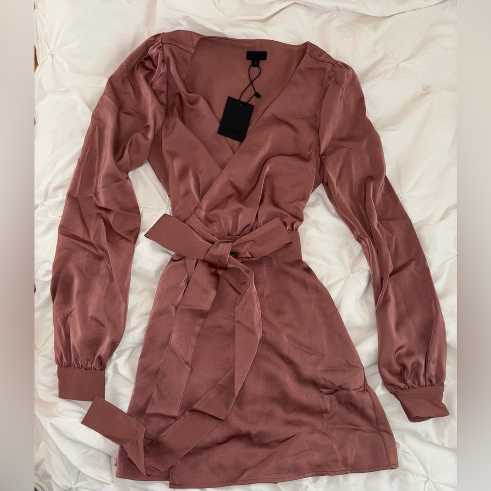 NWT NBD Janet Mini Wrap Dress Mauve Size S - Picture 4 of 7